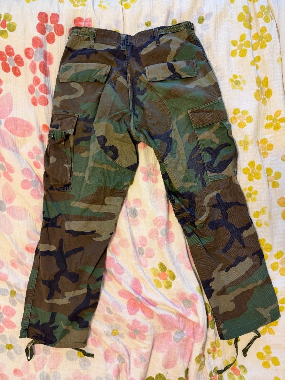 Urban Outfitters Camo Cargo Pants with drawstring ankles - Picture 2 of 3